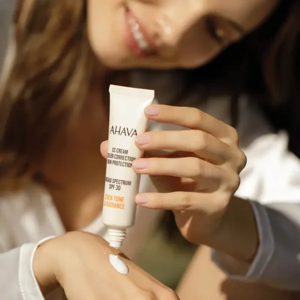 AHAVA CC Cream SPF 30 Apsauginis Kremas su Spalva 30 ml
