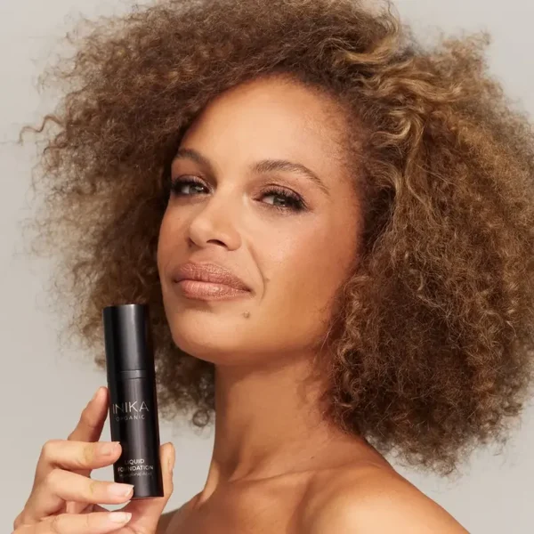 INIKA Organic Liquid Foundation NUDE Makiažo Bazė 30 ml - Image 3