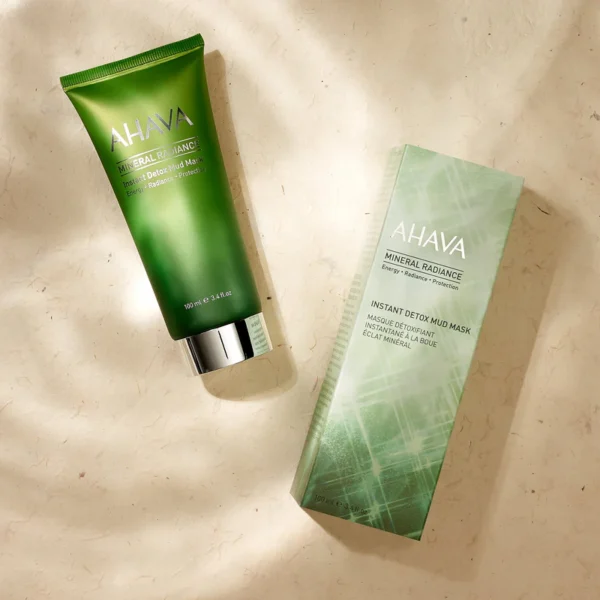 AHAVA Mineral Radiance Detoksikuojanti Purvo Kaukė